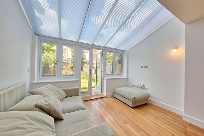 3 Bedroom Property To Rent In Hepdon Mews, Tooting, SW17