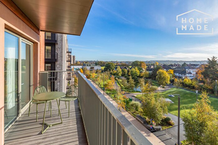 1 Bedroom Flat To Rent In The Maple, NW2
