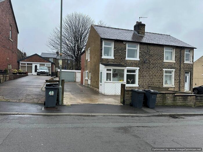 4 Bedroom Semi-Detached House To Rent In Carr Street, Huddersfield, West Yorkshire, HD3