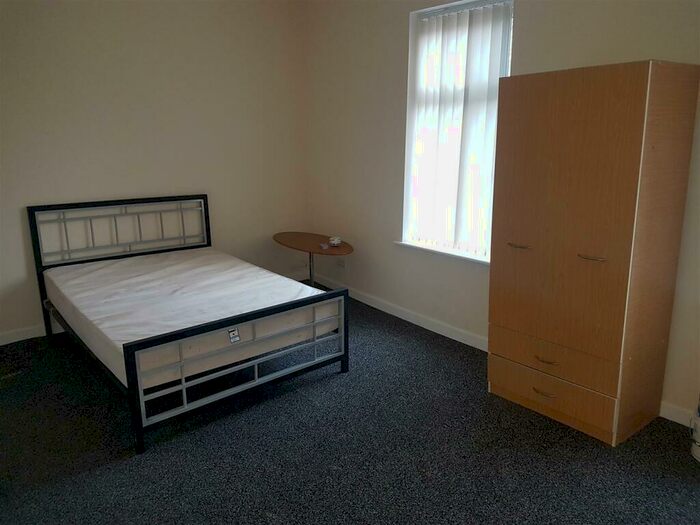 1 Bedroom Flat To Rent In Birch Lane, Longsight, Manchester, M13