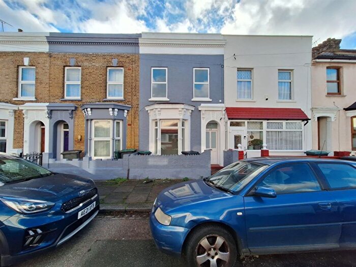 4 Bedroom Terraced House To Rent In Almond Road, London, N17