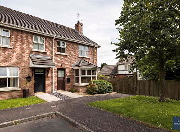 3 Bedroom End Of Terrace House For Sale In The Close, Waringstown, BT66