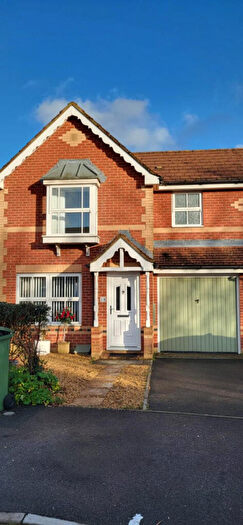 3 Bedroom Semi-Detached House To Rent In Purslane Gardens, Fareham, Hampshire, PO15