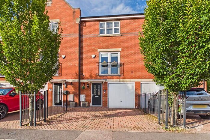 4 Bedroom Town House For Sale In Hollies Farm Drive, Horsley Woodhouse, DE7