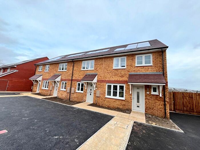 3 Bedroom End Of Terrace House For Sale In Stryd Y Gelli, Caerphilly, CF83