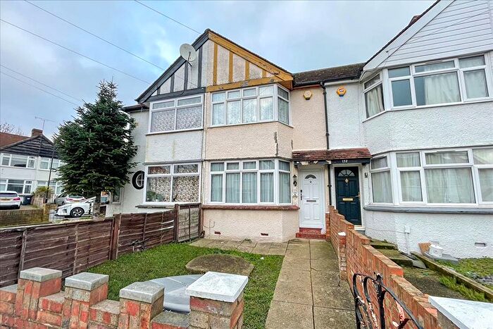 2 Bedroom Terraced House For Sale In Fernside Avenue, Hanworth, Middlesex, TW13