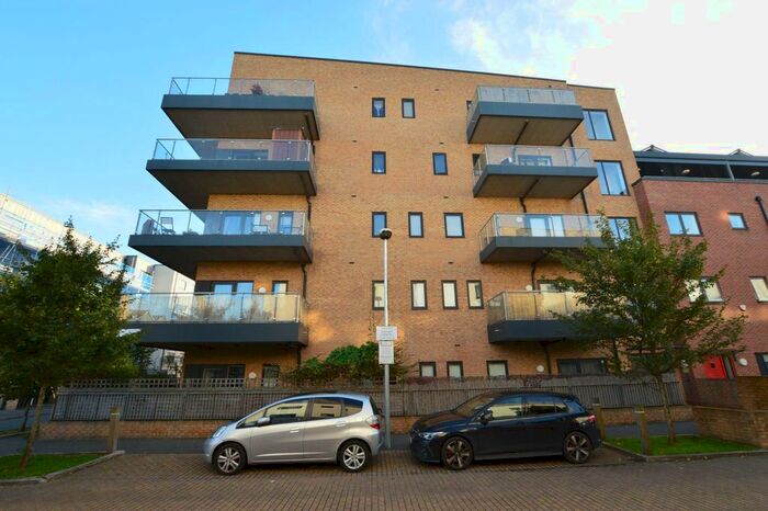 2 Bedroom Flat To Rent In Manston Court, Thornbury Way, Walthamstow, E17
