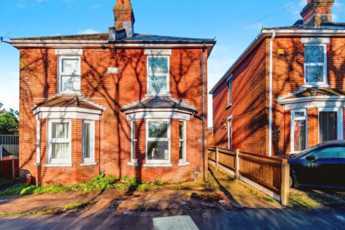 3 Bedroom Semi Detached House For Sale In Tremona Road, Southampton, Hampshire, SO16