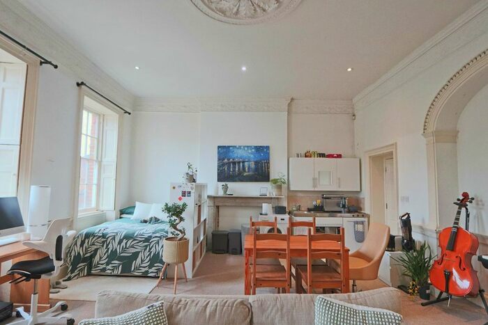 Studio To Rent In Berkeley Square, Bristol, BS8