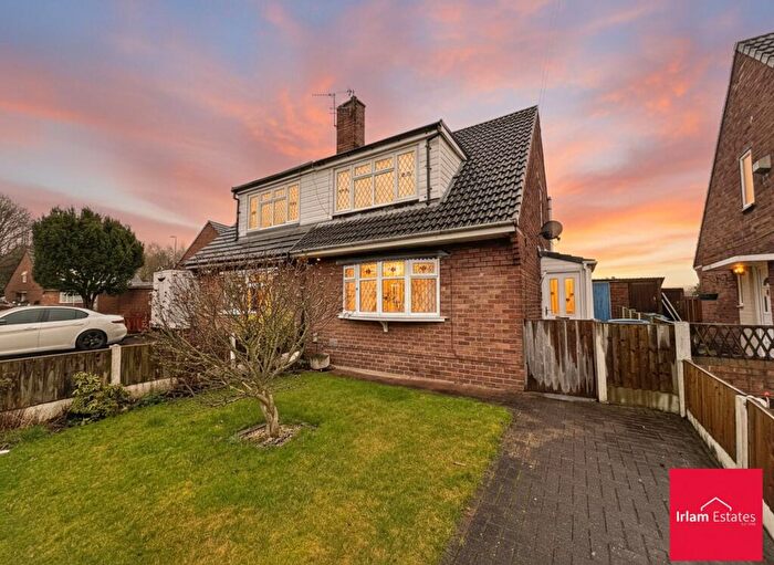 3 Bedroom Semi Detached House For Sale In Sussex Road, Cadishead, M44