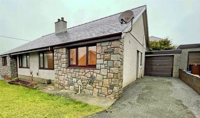 2 Bedroom Semi-Detached House For Sale In Croes Y Waun, Waunfawr, Caernarfon, Gwynedd, LL55