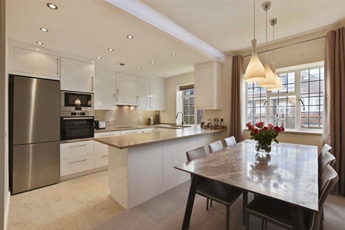 2 Bedroom Flat To Rent In Tudor Close, Belsize Park, NW3