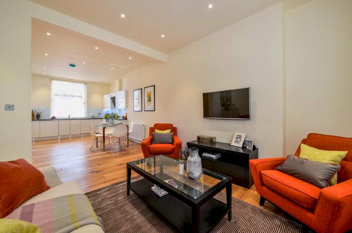 2 Bedroom Flat To Rent In Brixton Hill, London, SW2
