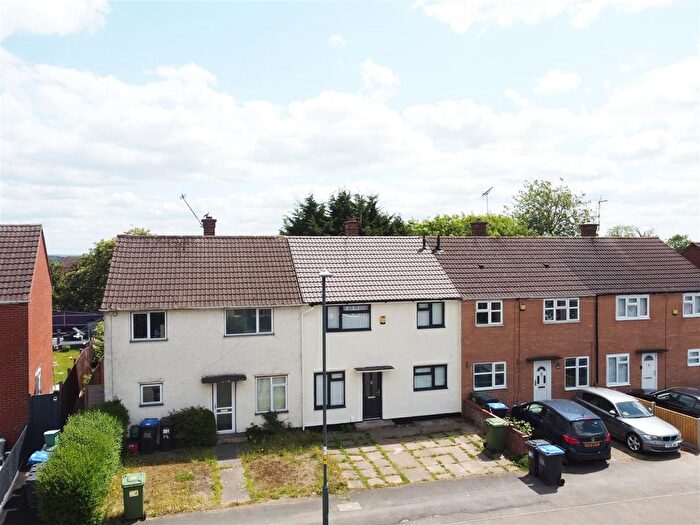 3 Bedroom Terraced House To Rent In Available Now - Buckley Road, Leamington Spa, CV32