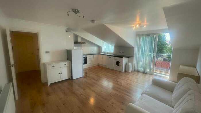 1 Bedroom Flat To Rent In Penrith Street, London, SW16