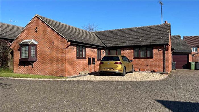 3 Bedroom Bungalow To Rent In The Grove, Wollaston, NN29