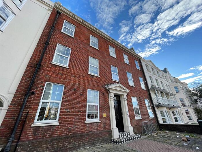 2 Bedroom Apartment To Rent In Richmond Place, Brighton, BN2
