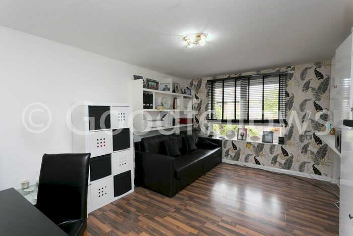 1 Bedroom Flat To Rent In Flanders Crescent, London, SW17