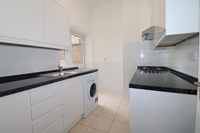 1 Bedroom Flat To Rent In Garden Flat In Crouch End . One Bedroom Conversion., N8