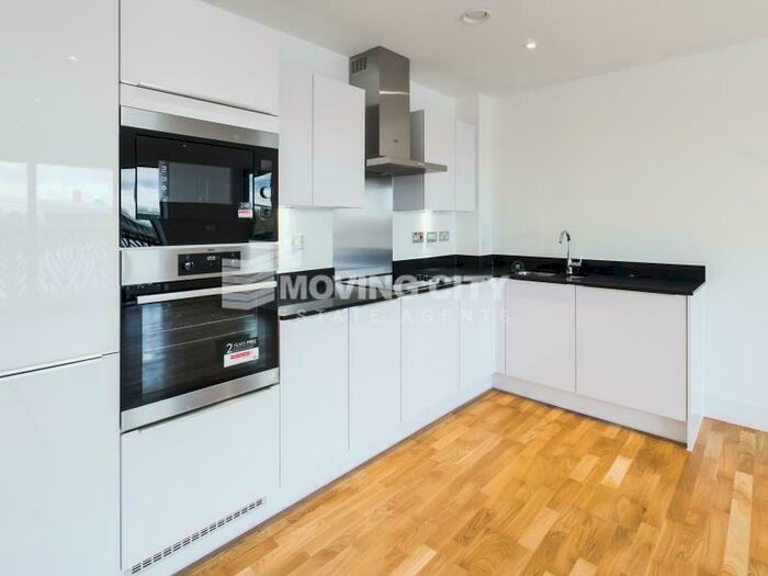2 Bedroom Apartment To Rent In City View Point, Leven Road, Poplar, E14