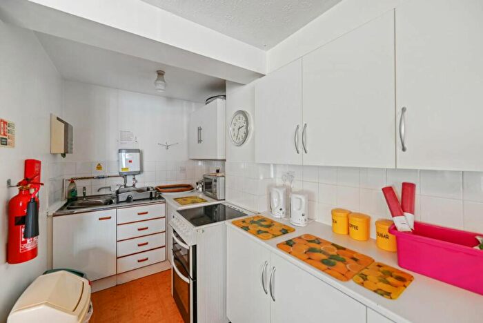 1 Bedroom Flat For Sale In Chalkwell Park Drive, Portchester Court Chalkwell Park Drive, SS9