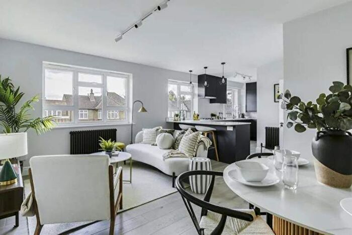 2 Bedroom Flat To Rent In Very Near Audley Road Area, Ealing, W5