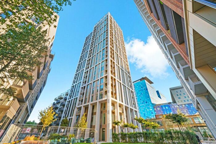 1 Bedroom Apartment To Rent In Cendal Crescent, Whitechapel, London, E1