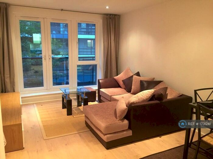 1 Bedroom Flat To Rent In Falmouth House, Kingston Upon Thames, KT2