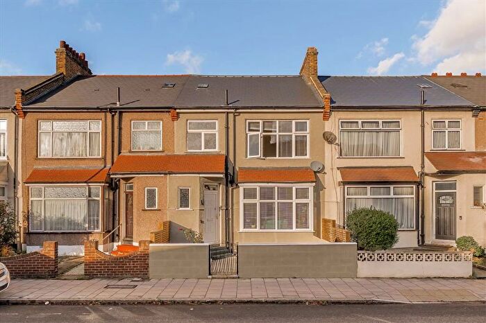 3 Bedroom Property For Sale In Chudleigh Road, Brockley, SE4