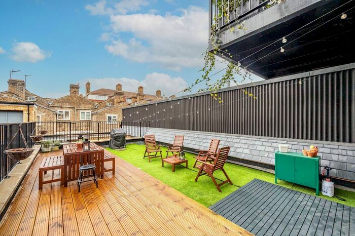 2 Bedroom Flat To Rent In The Grand, Grange Road, Bermondsey, London, SE1