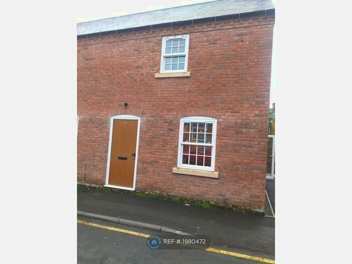 2 Bedroom Semi-Detached House To Rent In Goodwins Yard, Oswestry, SY11