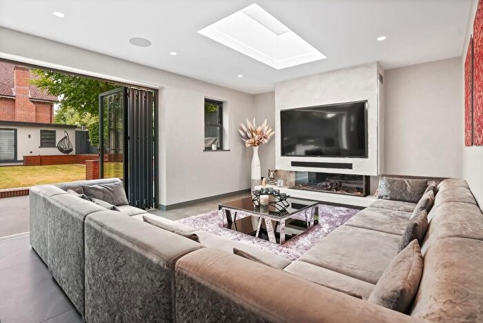 6 Bedroom Detached House For Sale In Ruden Way, Epsom, KT17