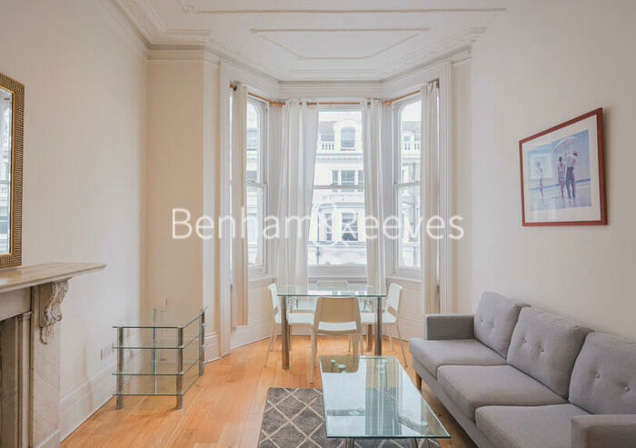 2 Bedroom Apartment To Rent In Coleherne Road, London, SW10