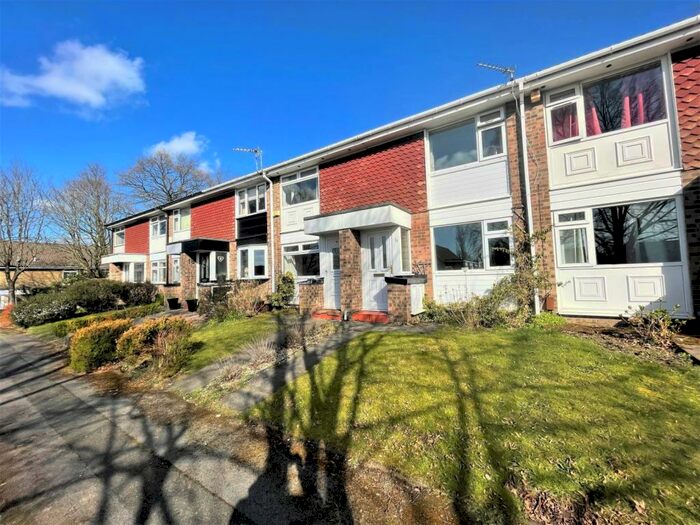 2 Bedroom Mews To Rent In Elgol Close, Stockport, SK3