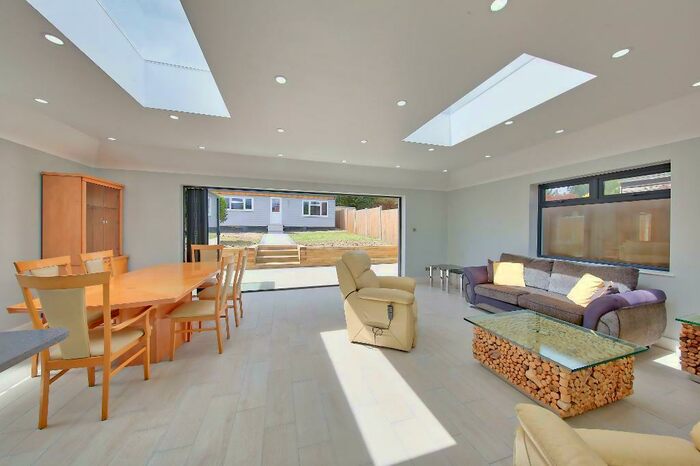 3 Bedroom Bungalow To Rent In Southwood Drive, Surbiton, Surrey, KT5