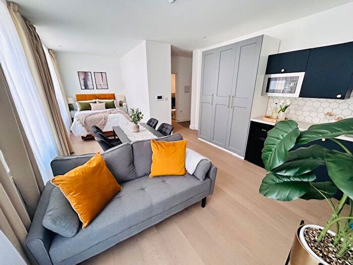 Studio To Rent In High Street, Sittingbourne, ME10