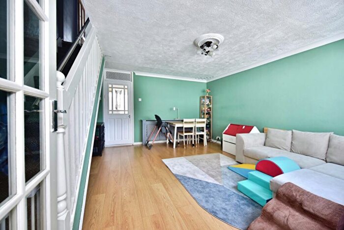 2 Bedroom Terraced House For Sale In Bicknor Road, Maidstone, Kent, ME15