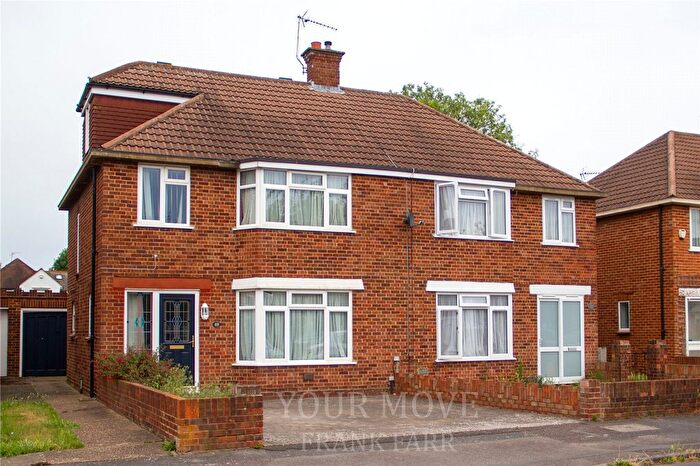 4 Bedroom Semi-Detached House For Sale In Raymond Road, Langley, Berkshire, SL3