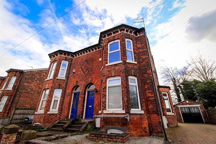 1 Bedroom Apartment To Rent In Talbot Road, Fallowfield, M14