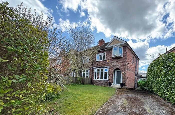 3 Bedroom Semi-Detached House To Rent In Brook Lane, Solihull, West Midlands, B92