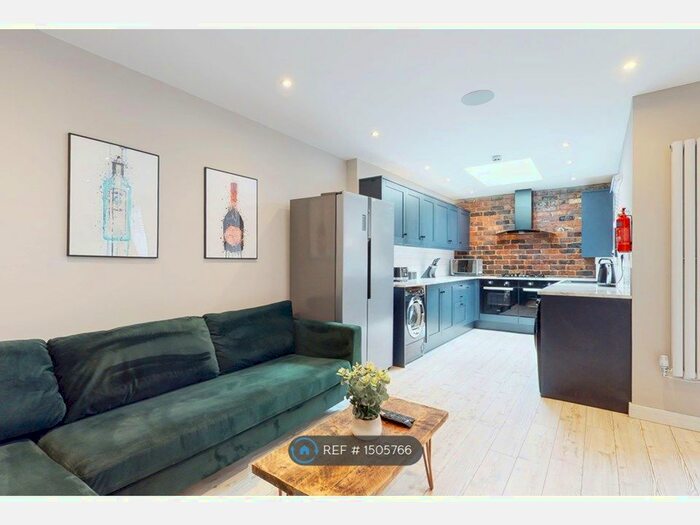 7 Bedroom Terraced House To Rent In Alderson Road, Liverpool, L15