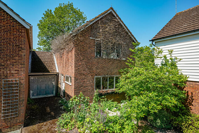 3 Bedroom Link Detached House For Sale In Wrights Orchard, Aston, Hertfordshire, SG2