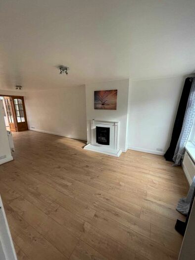 3 Bedroom Town House To Rent In The Beeches, Nottingham, NG3
