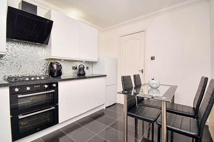 2 Bedroom Flat For Sale In Lairds Hill Place, Kilsyth, Glasgow, G65