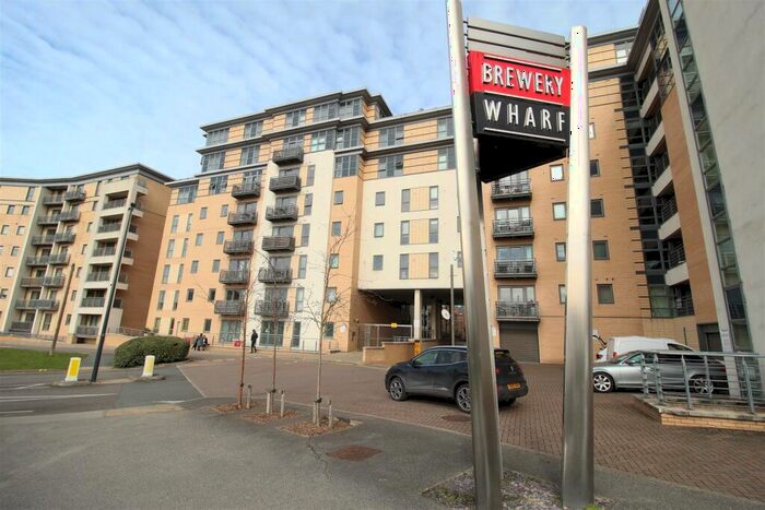 2 Bedroom Apartment To Rent In Bowman Lane, Leeds, LS10