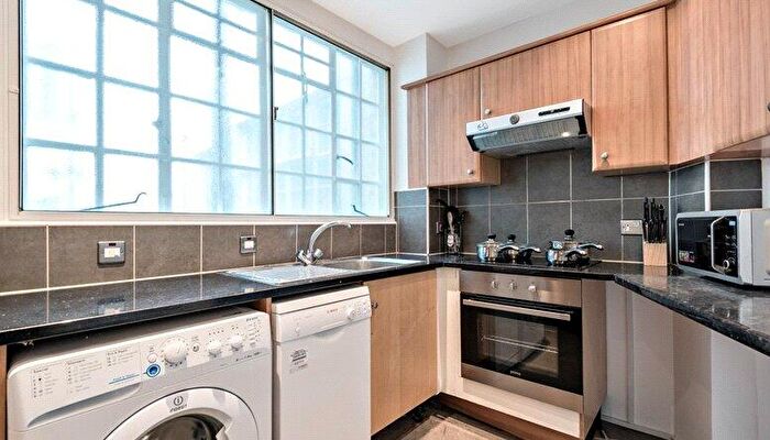 2 Bedroom Apartment To Rent In Strathmore Court, Park Road, NW8