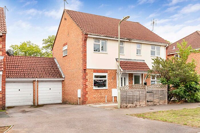 2 Bedroom Semi-Detached House For Sale In Bassenthwaite Gardens, Bordon, Hampshire, Hampshire, GU35