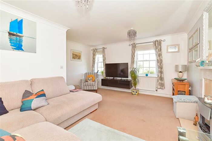 3 Bedroom Detached House For Sale In Hatchmore Road, Denmead, Waterlooville, Hampshire, PO7