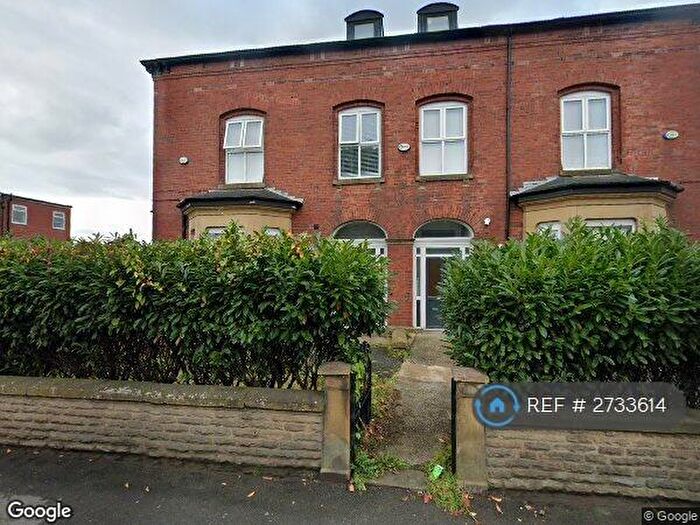 1 Bedroom Flat To Rent In Oldham Road, Oldham, OL2