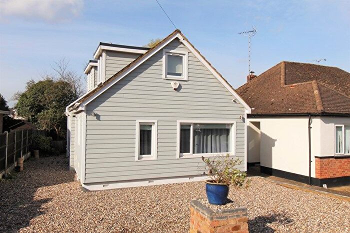 4 Bedroom Bungalow To Rent In Ferry Road, Hullbridge, Hockley, Essex, SS5